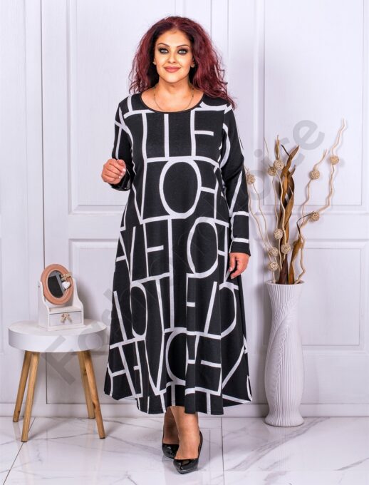 Плътна разкроена макси рокля в черно на големи бели букви-код 82824