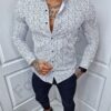 Елегантна мъжка риза SLIM FIT с абстрактни фигури-бяла код 2241