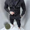 Мъжки комплект с релефен дизайн и горнище тип риза-черно-код 2319