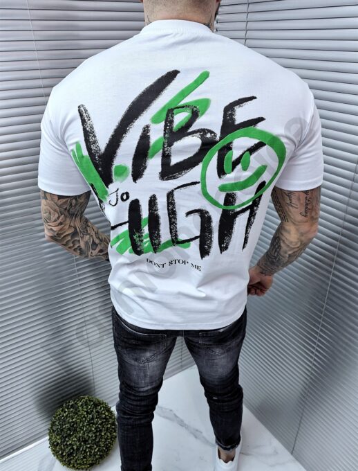Mъжка тениска с цветен надпис Vibe-бяло-код 241350-1