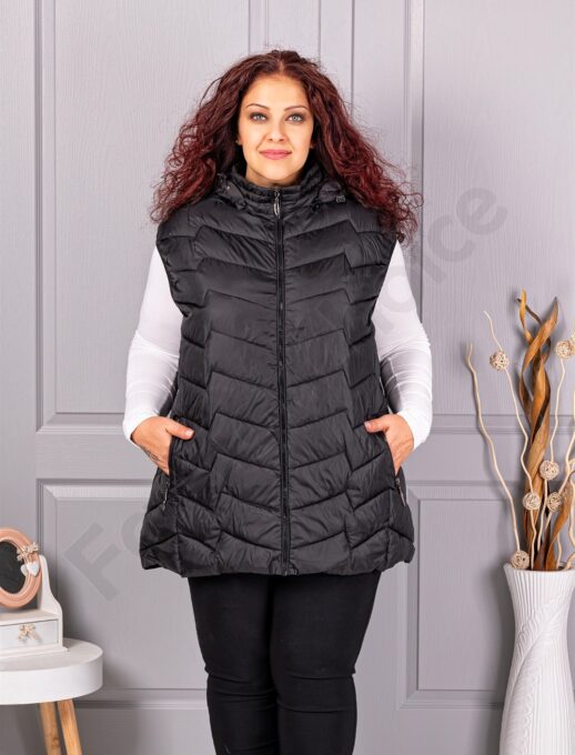 Олекотена дамска супермакси грейка с качулка /9XL-13XL/-черно-код 812
