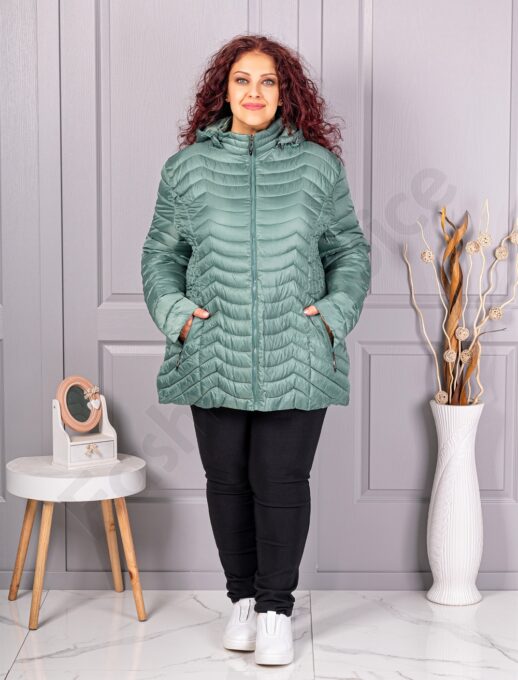 Дамско олекотено супер макси яке с качулка /9XL-13XL/-зелено-код 2328-3