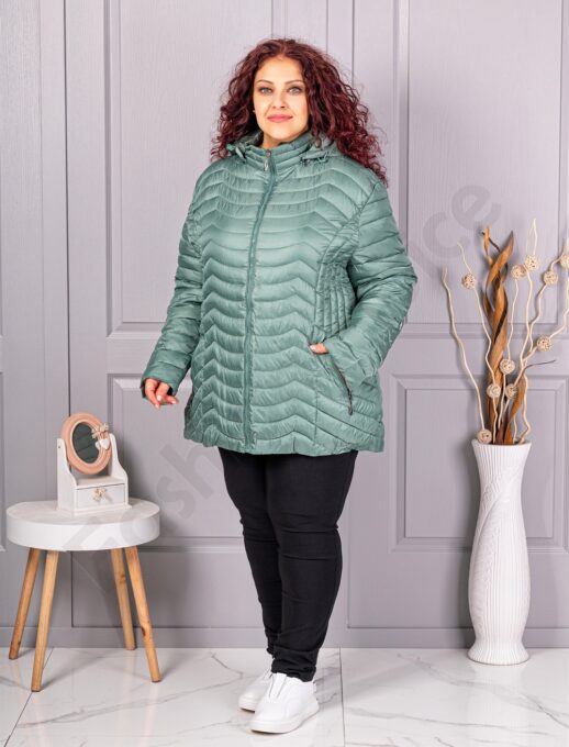 Дамско олекотено супер макси яке с качулка /9XL-13XL/-зелено-код 2328-3