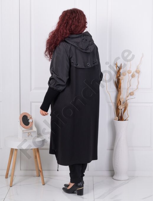 Прекрасен макси тренч с качулка в модерна комбинация с шушляк-код 10491