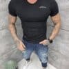 Mъжка Slim fit тениска с остро деколте и дискретна щампа-черно-код 262012