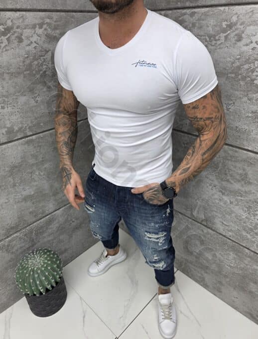 Mъжка Slim fit тениска с остро деколте и дискретна щампа-бяло-код 262012-8