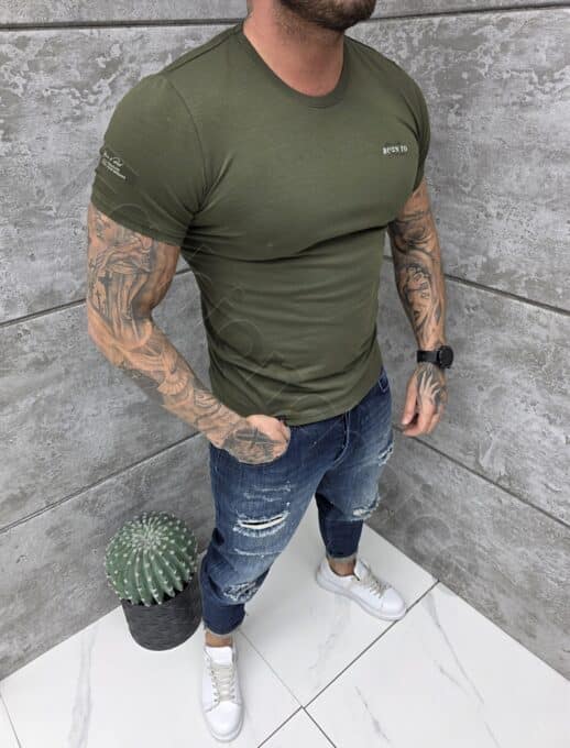 Mъжка Slim fit тениска с обло деколте и дискретна щампа-каки-код 261009-3