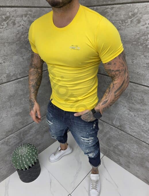 Mъжка Slim fit тениска с обло деколте и дискретна щампа-жълто-код 261009-2
