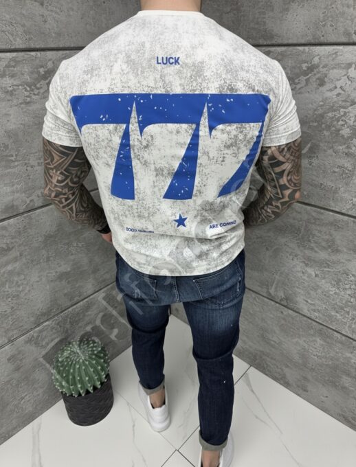 Mъжка тениска с надпис LUCK и щампа на гърба-бяло-код 25171-2