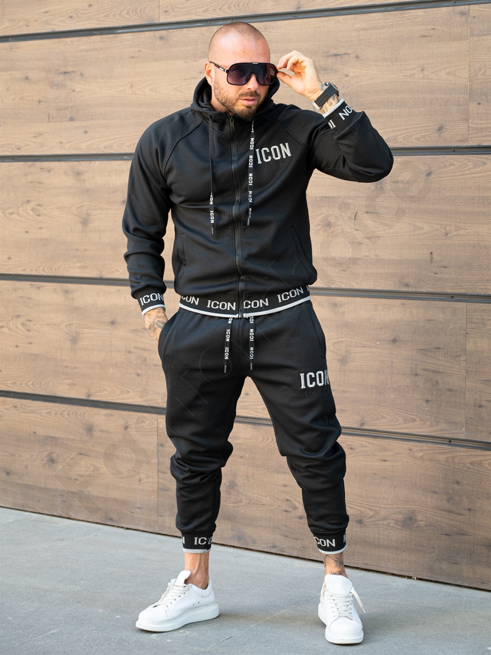 Мъжки спортен комплект с бродерия ICON original-черно-код 6785