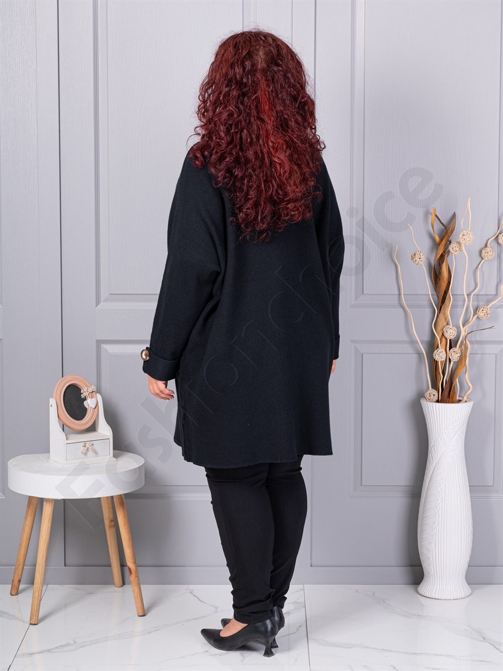 Фино плетена макси туника с издължена линия и акцент на маншета-черно-код 7577