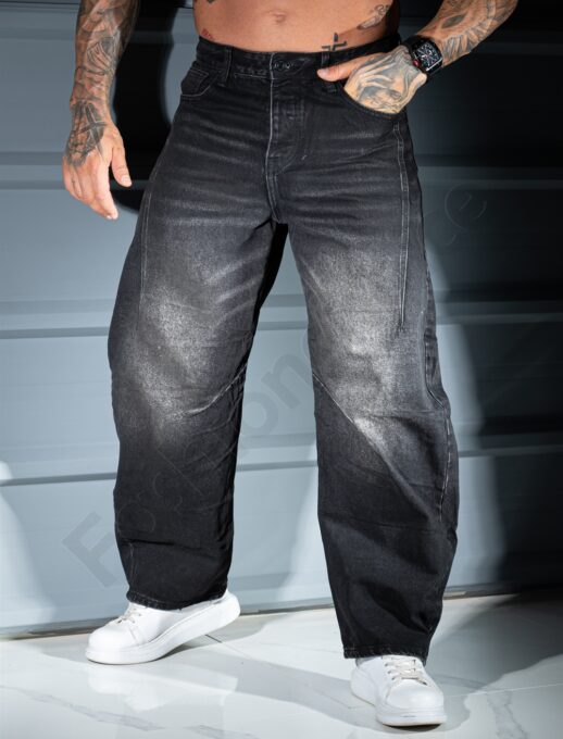 Мъжки BAGGY STYLE дънки в черен деним с изтъркан ефект-код 8636